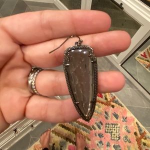 ONLY ONE gunmetal gray speckled arrowhead earring